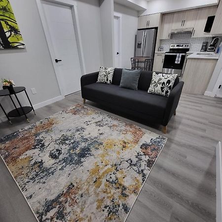 Luxury Suite In Calgary Nw 외부 사진