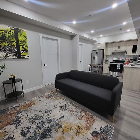 Luxury Suite In Calgary Nw 외부 사진