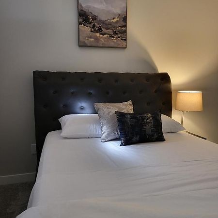 Luxury Suite In Calgary Nw 외부 사진