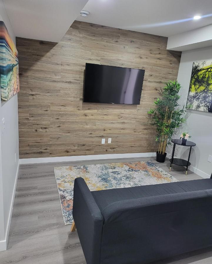 Luxury Suite In Calgary Nw 외부 사진