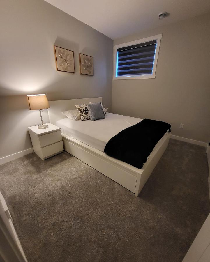 Luxury Suite In Calgary Nw 외부 사진
