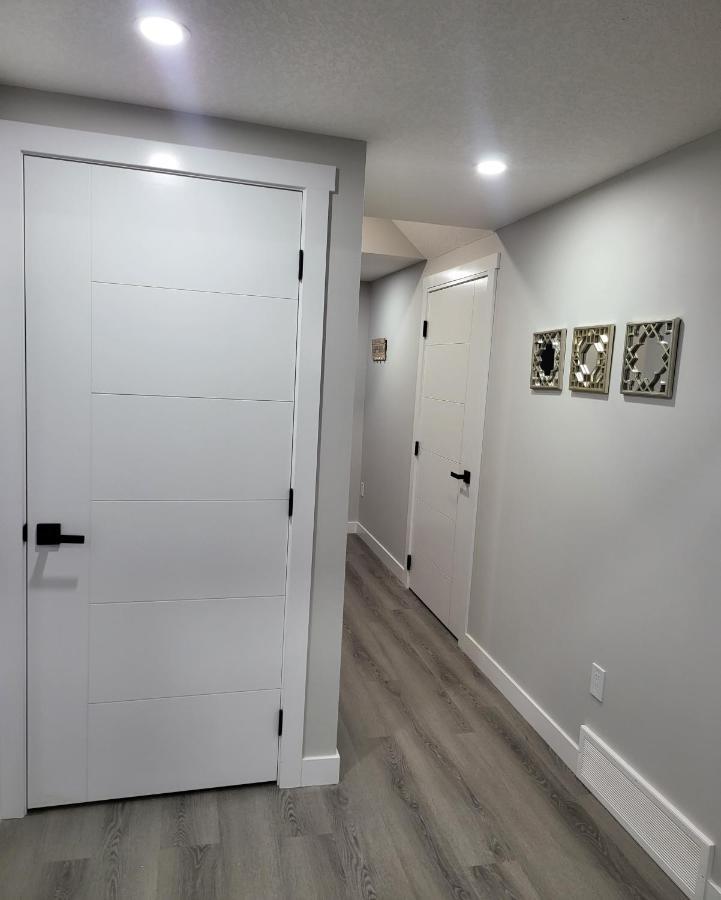 Luxury Suite In Calgary Nw 외부 사진