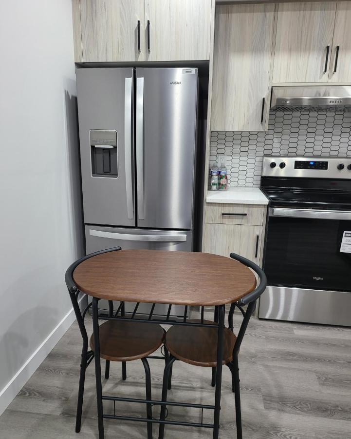 Luxury Suite In Calgary Nw 외부 사진