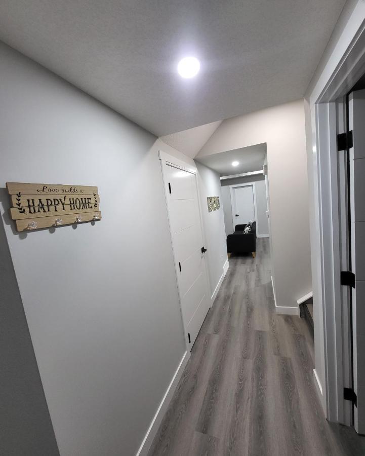 Luxury Suite In Calgary Nw 외부 사진