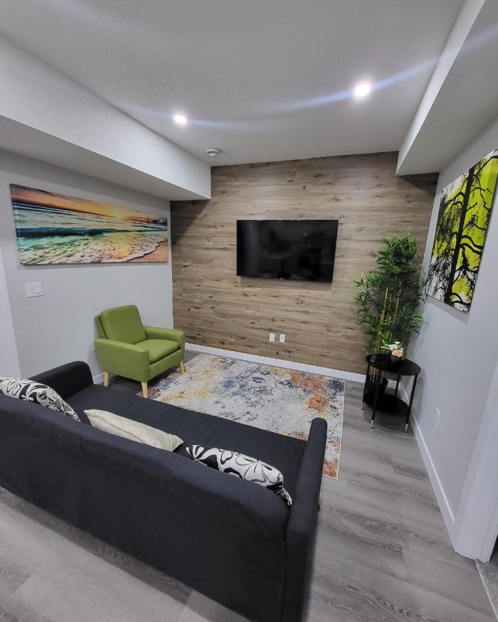 Luxury Suite In Calgary Nw 외부 사진